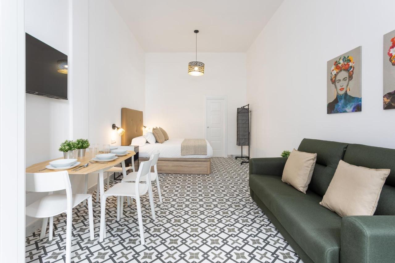 Holidays2Malaga Picasuss Loft New Built Close Huelin Beach And Promenade Экстерьер фото